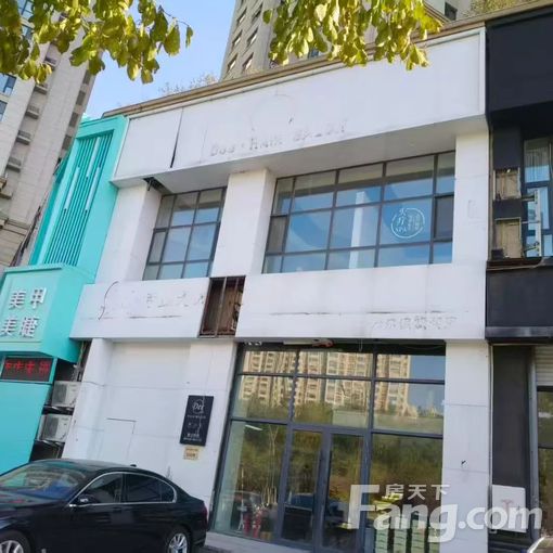 道里群力东区群力第七大道300号 2室2厅 200㎡ 110