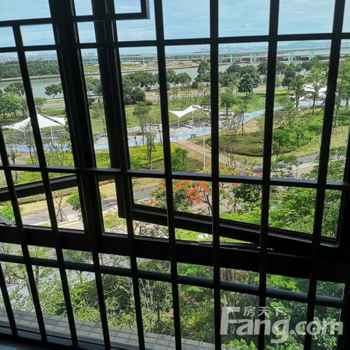 同安环东海域恒亿尚品湾 4室2厅 131.97㎡ 3200元