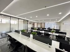 政务新区天鹅湖新地中心写字楼 纯写字楼甲级225