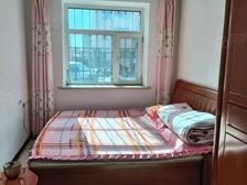 一楼有小院,已开门,可种菜,有水井,有果树,精装修,有停车位