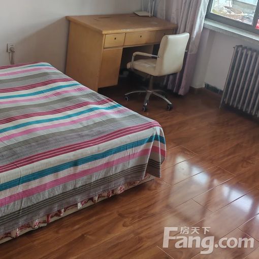 合租:主卧高区哈工大桃苑小区111.1平方米 3室1厅1卫