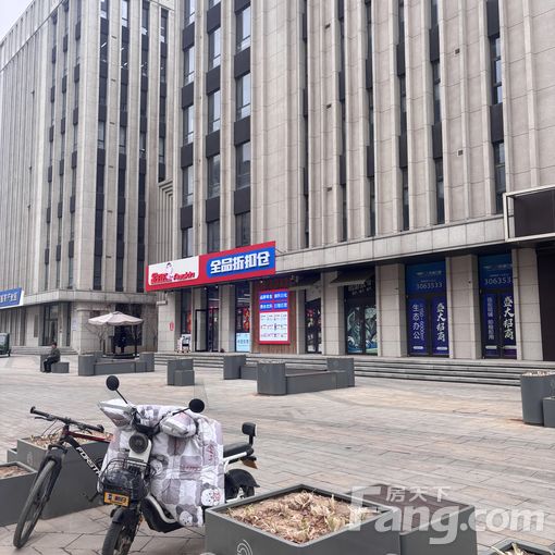 东湖临街底商招租!房东直租无转让费,人流量大