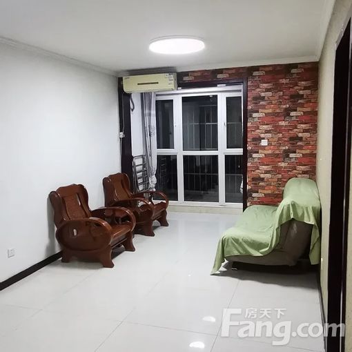 开平区东港龙城60.08平方米 1室2厅1卫