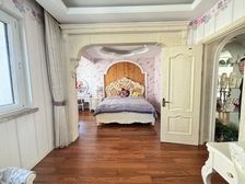 萨尔图 米兰小镇 4室3厅,顶配装修、装饰,赠送3个地库车位