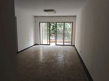 天河 美林湖畔 3室2厅,2楼带小平台阳台