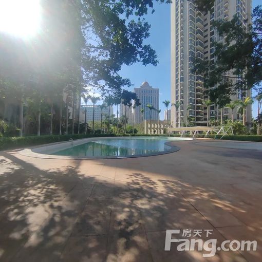 海口龙华紫荆花园二区198.57平方米 5室1厅2卫