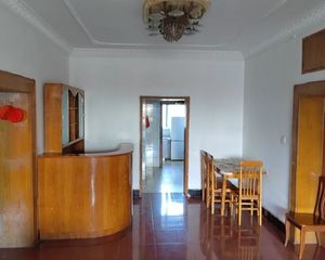 新鸿路南向两居室,88平精装好房,可看339电视塔