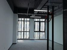 跨海大桥旁 胜利桥地铁站 55平精装写字楼出租