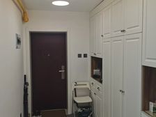 我是房主,地址松花江街巴山路13-5#,请与正规中介联系