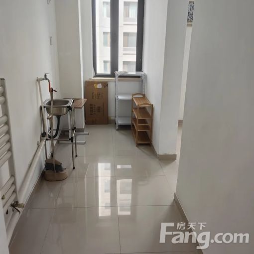 历下山大路济南华强广场 1室1厅 38.83㎡ 1500元/