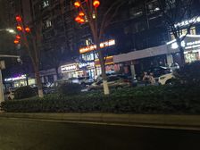 出租凌云路中段佳田塞纳城临街门面