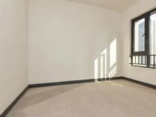 渝北 金辉中央铭著 4室2厅