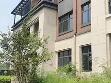 天悦湾别墅中间5层5室2厅 175.00㎡ 139.90万