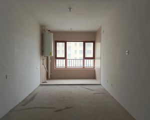 高新北电梯小三室 随时装修入住看好就卖