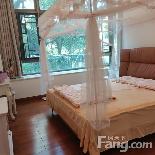 黄埔科学城雅居乐富春山居201平方米 5室2厅3卫