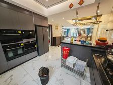 开发区 万科翡翠心湖 5室2厅