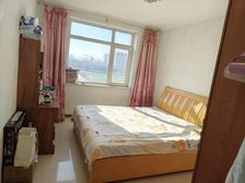 艺校后院,95平步梯6楼, 拎包入住,37万