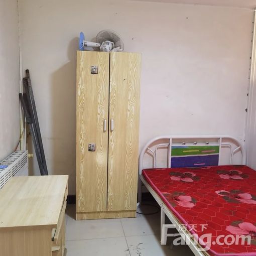 合租:次卧大兴高米店双高花园小区 3室1厅 125㎡ 850