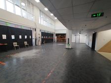 共五层出租一至二层可做培训教学教室