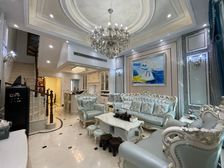 浦东 御沁园别墅 4室2厅 214.53㎡ 1680万
