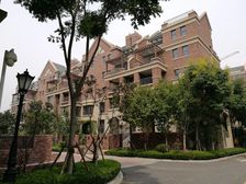 新郑 绿都温莎城堡兰亭雅叙 1楼带院 精装修 拎包入住