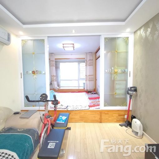 市北中央商务区香缇树 2室2厅 76㎡ 3200元/月