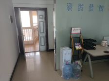 国贸广场巨豪峰100平精装写字楼出租