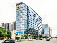 红牌楼写字楼优价出租,双地铁口1个经理室一个会议室大厅14位