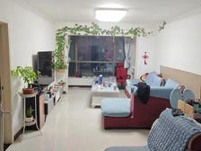 城东区 宝光翡翠城 3室2厅 99.26㎡ 72万