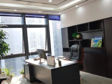 免中介费,时代中心RTC大厦,电梯口精装修办公桌椅齐全