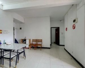 天河 环宇花园文景阁 4室1厅 9421.00㎡ 360万
