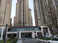 保利中央公园临街商铺出租 52平空间方正实用