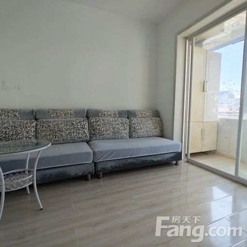 环翠区市政府统一路6号楼 2室2厅 70㎡ 1199元/月