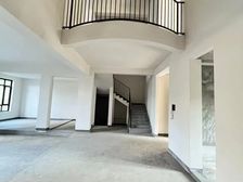 天府新区 蔚蓝卡地亚 4室2厅 290.23㎡ 718万