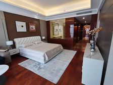 可上泡桐树小学,交通便利,拎包入住。