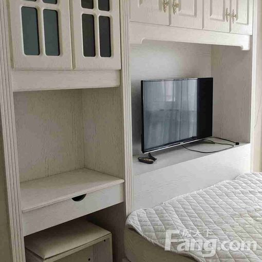 °üºÓÊ¡ÈË´ó´´¾°»¨Ô° 1ÊÒ1Ìü 59©O 2600Ôª/ÔÂ