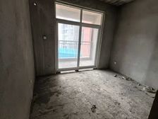 示范新区 河畔新城 4室2厅 155.54㎡ 68万