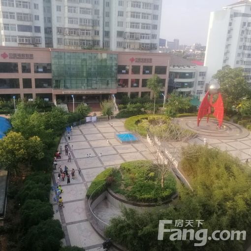 明珠花园南北通透两居 业主直租2300元/月