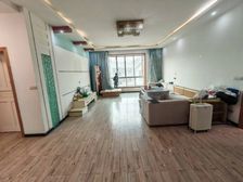 修文县工商公寓4室1厅 145.96㎡ 楼顶还有2间房使用权