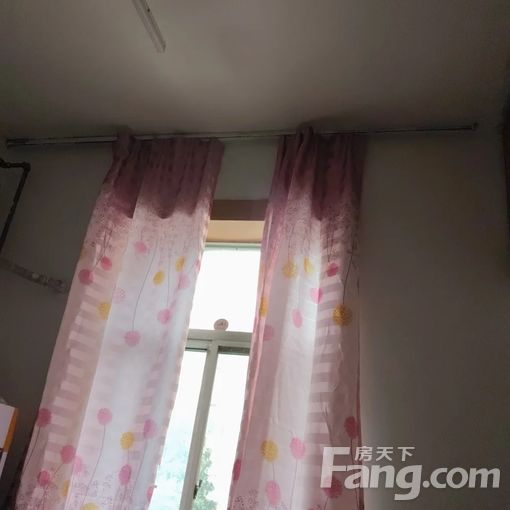 合租:次卧洛龙关林中油一建生活区 3室1厅 79㎡ 600元