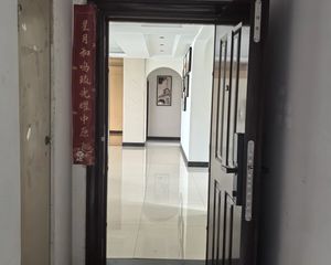 老城 曼哈顿花园 3室2厅 148.00㎡ 125万