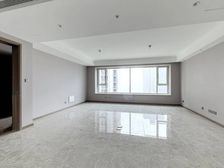 南北通透三居室 地铁口142平品质住宅 送车位
