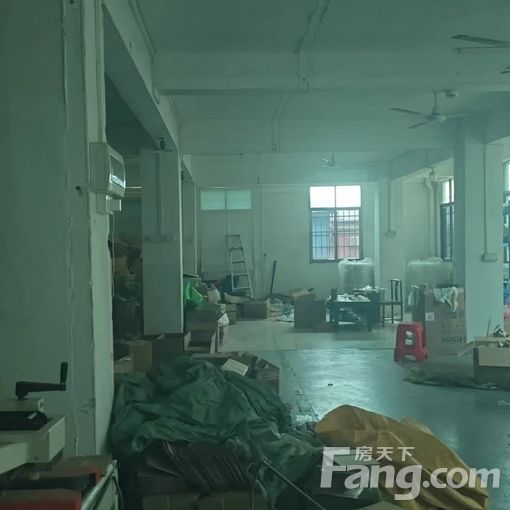 仓库:白云龙归夏良村赤角街 200㎡ 3000元/月