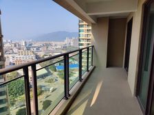 三乡镇畔山中心城 4室2厅3卫 180㎡ 150万
