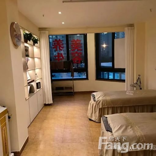 赛罕区政府永泰城丽景 3室2厅 157.11㎡ 8888元/