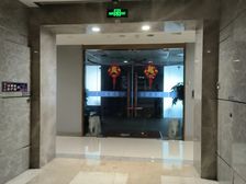 佛山万科金融中心A座33楼正对电梯160方出租出售