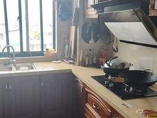 柯城 金都花园 4室2厅 1545.00㎡ 150万