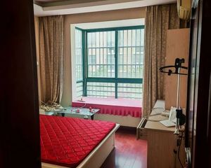 邗江 文馨苑 3室2厅 128.00㎡ 136万