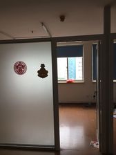国信大厦甲级写字楼出租,74平1600元/月