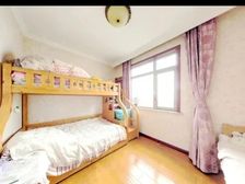 开发区 海富经典 3室2厅 140.00㎡ 110万